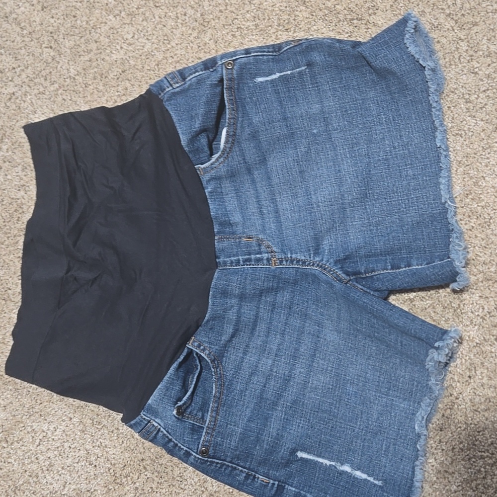 Size 8 Maternity Denim Shorts - Picture 2 of 6